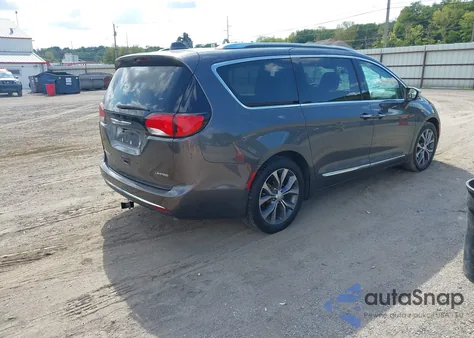 2017 Chrysler Pacifica Limited z USA, uszkodzony, nr VIN 2C4RC1GG6HR741343